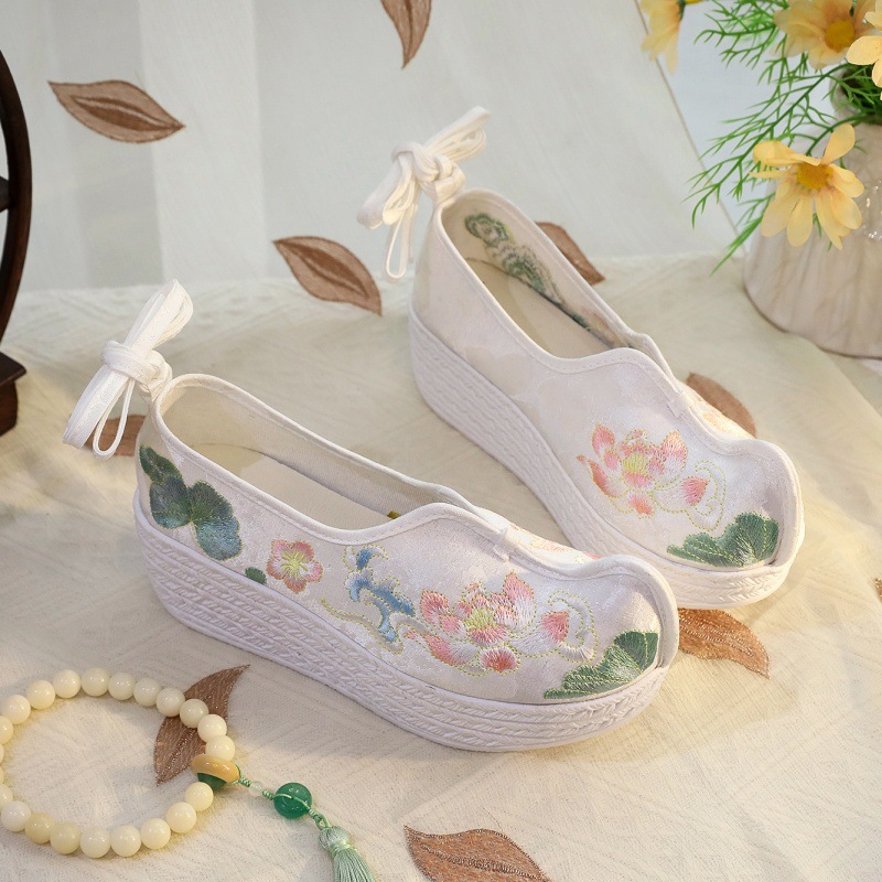 Ethnic Style - 2026 Women's White Lotus Embroidery Platform