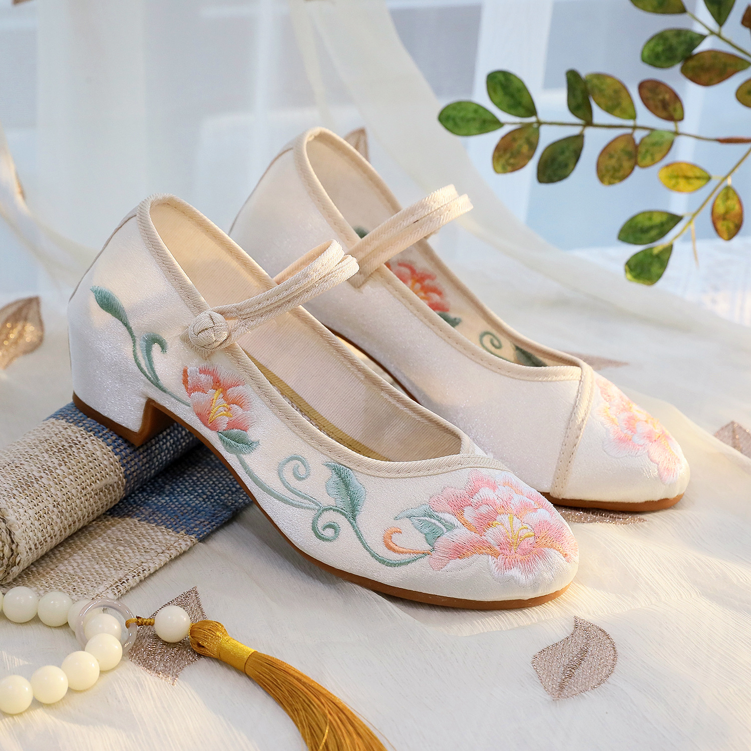 Size 34-40 Block Heel Cheongsa - Ethnic Style บทวิจารณ์และราคา