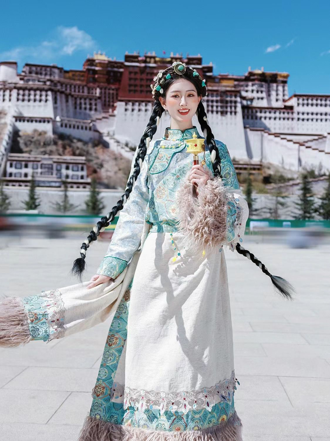 Blue Tibetan Ethnic Noblewoman - Ethnic Clothing & Online Fashion Store Khaadi Uk บทวิจารณ์และราคา