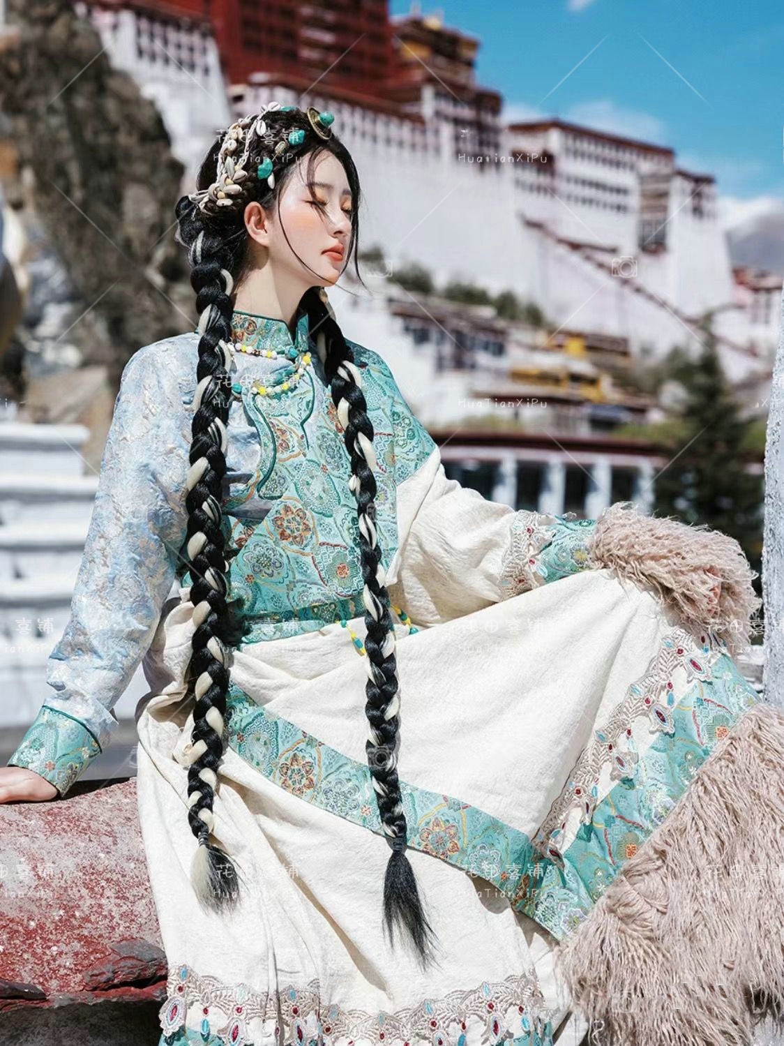 Blue Tibetan Ethnic Noblewoman - Ethnic Clothing & Online Fashion Store Khaadi Uk บทวิจารณ์และราคา