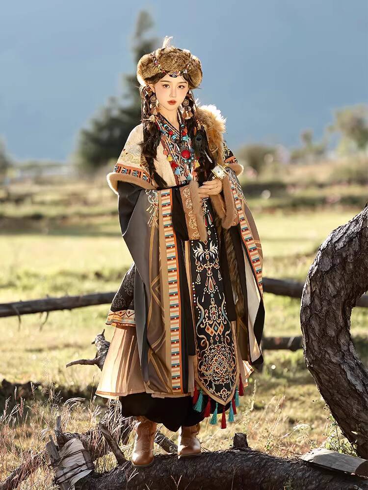 Ethnic Tibetan Style Embroider - Ethnic Style บทวิจารณ์และราคา