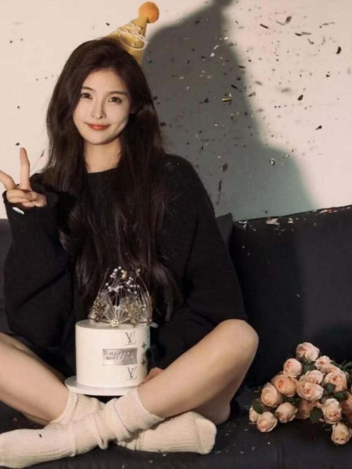 Black Mid-Length Sweater Art P - Ethnic Clothing & Online Fashion Store Khaadi Uk บทวิจารณ์และราคา