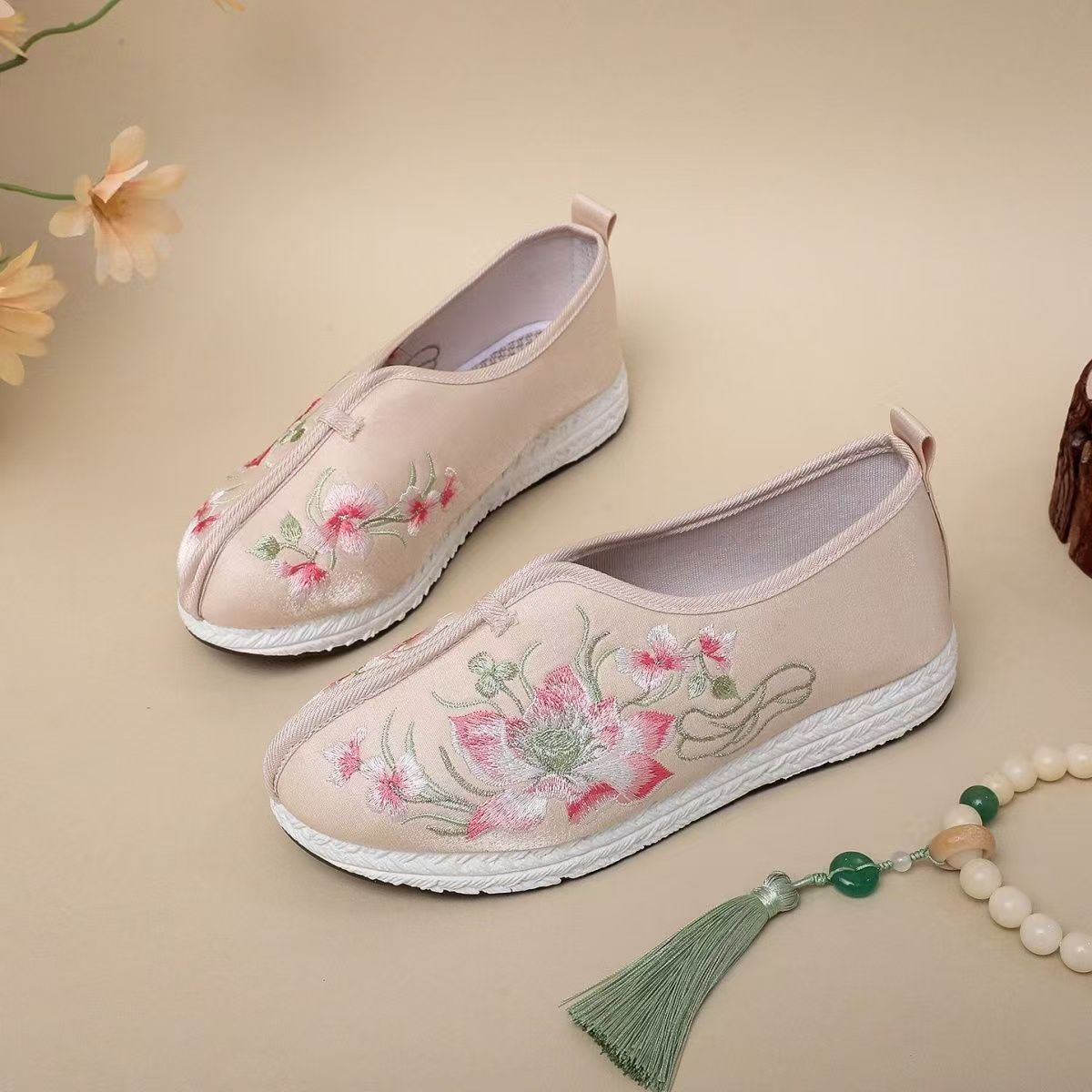 Woman Flat Sole Big Size Embro - Ethnic Style บทวิจารณ์และราคา
