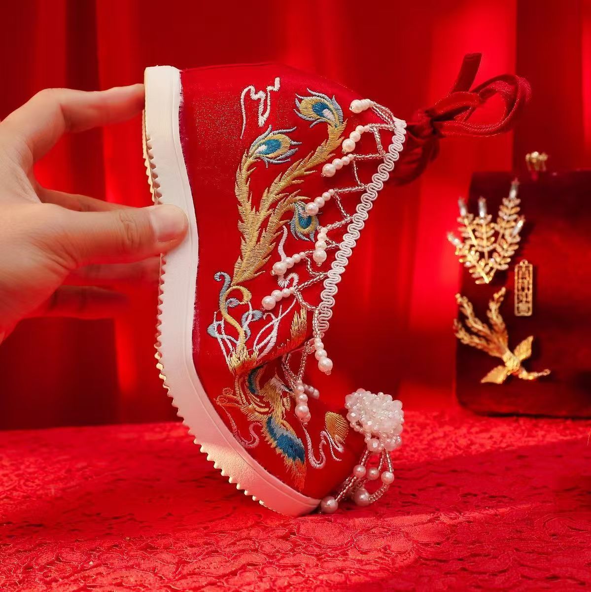 Women New Red Embroidered Wedd - Ethnic Style บทวิจารณ์และราคา