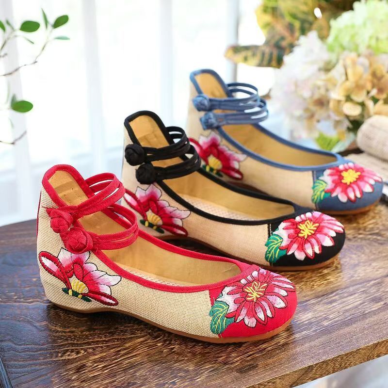 Woman Wedges Embroidered Cloth - Ethnic Style บทวิจารณ์และราคา