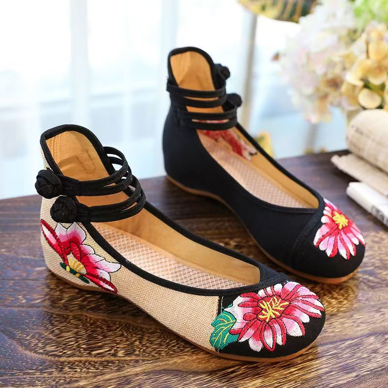 Woman Wedges Embroidered Cloth - Ethnic Style บทวิจารณ์และราคา